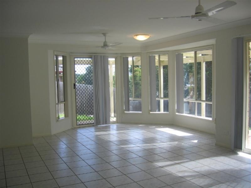 12 Florence Place, Oxley QLD 4075