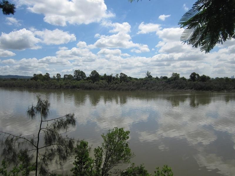 11 King Arthur Terrace, Tennyson QLD 4105