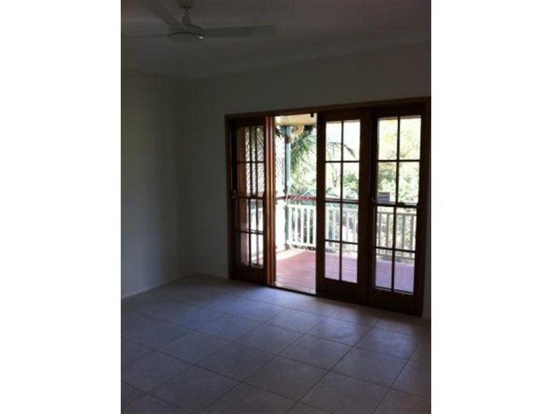 142 Central Avenue, Sherwood QLD 4075