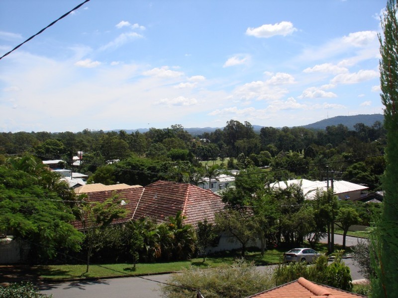 70 Robertson Street, Sherwood QLD 4075