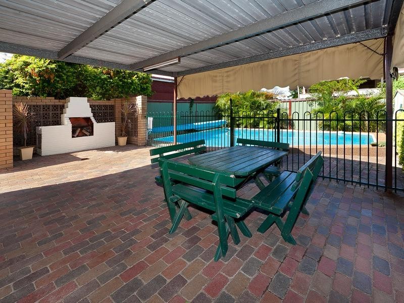 894 Oxley Road, Oxley QLD 4075
