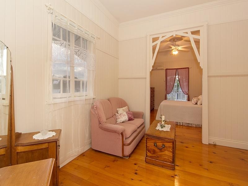 183 Verney Road East, Graceville QLD 4075