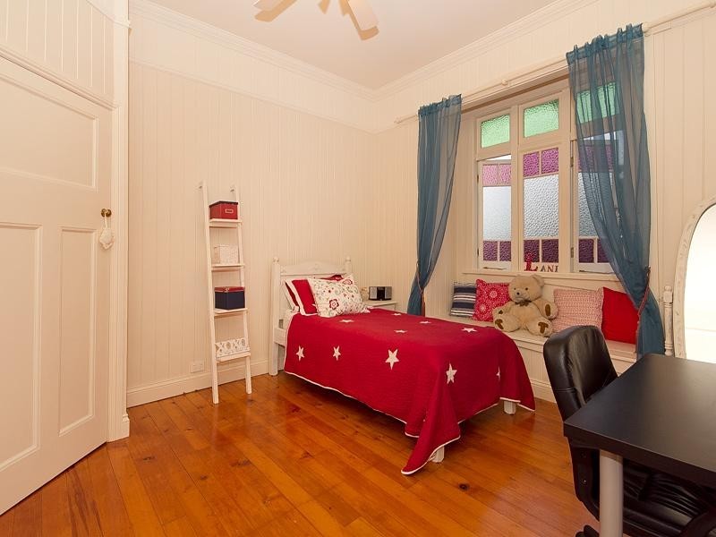 183 Verney Road East, Graceville QLD 4075