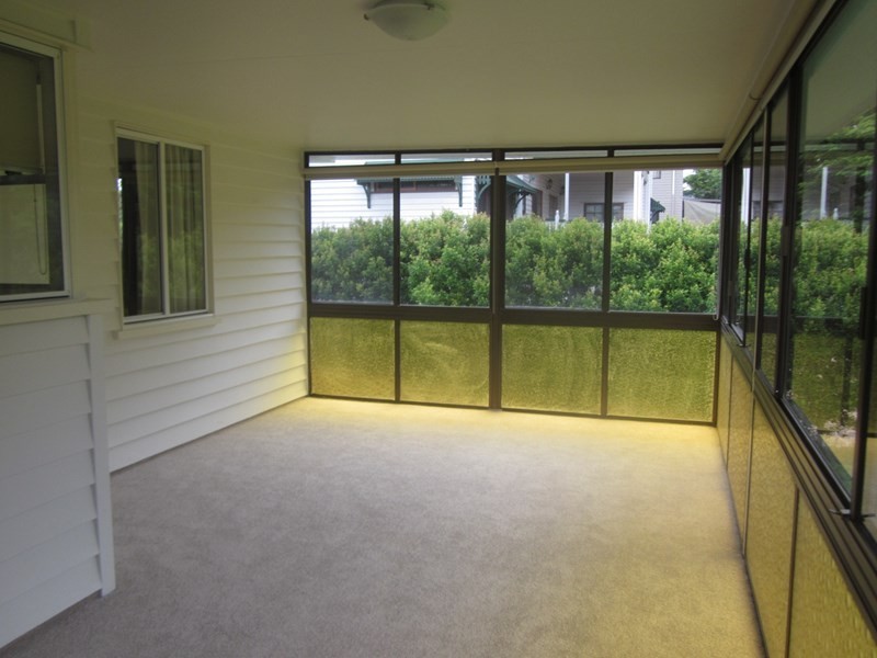 195 Graceville Avenue, Graceville QLD 4075