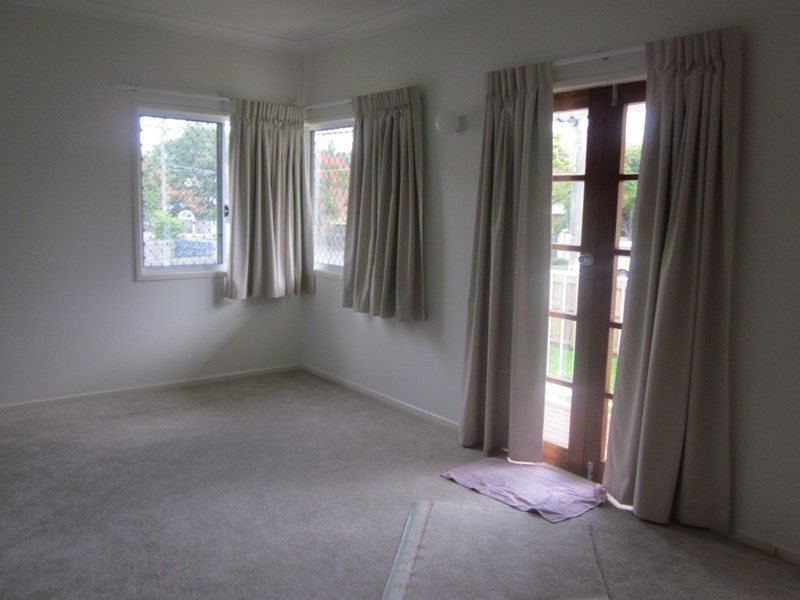 195 Graceville Avenue, Graceville QLD 4075