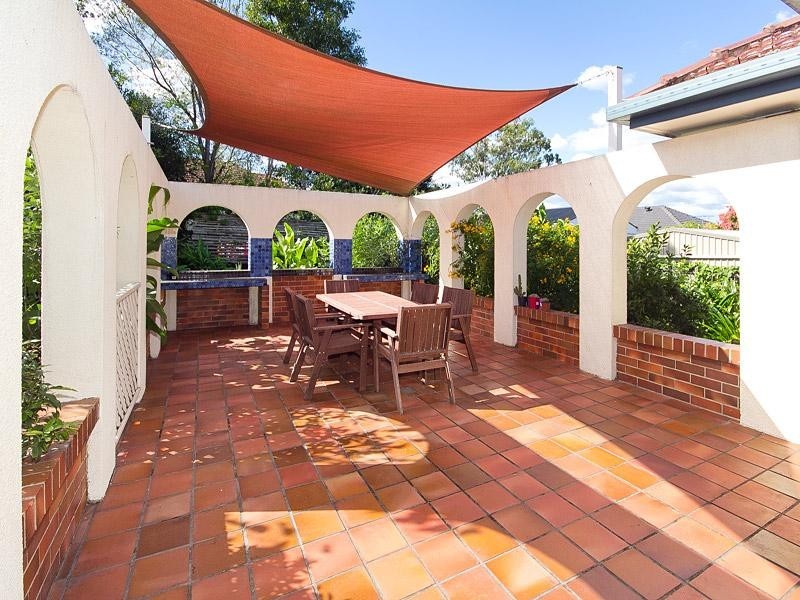 9 Sheffield Street, Oxley QLD 4075