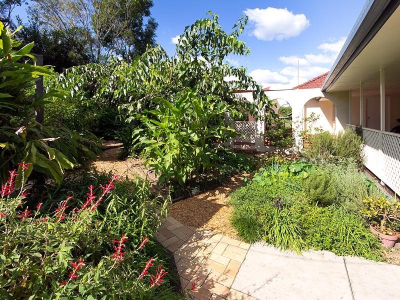 9 Sheffield Street, Oxley QLD 4075