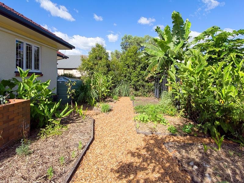 9 Sheffield Street, Oxley QLD 4075