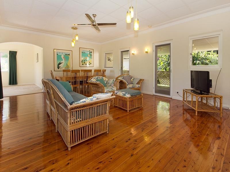 9 Sheffield Street, Oxley QLD 4075