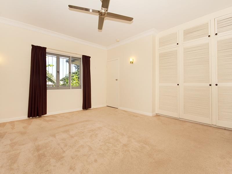 9 Sheffield Street, Oxley QLD 4075