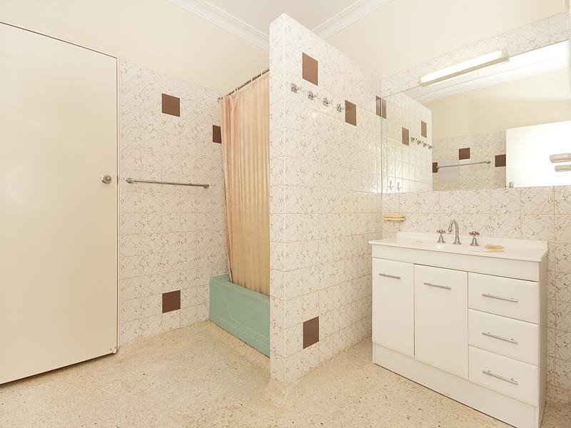 9 Sheffield Street, Oxley QLD 4075