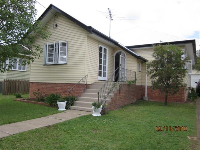 32 California Road, Oxley QLD 4075