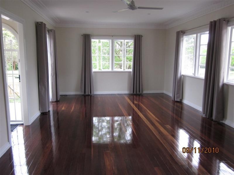 32 California Road, Oxley QLD 4075