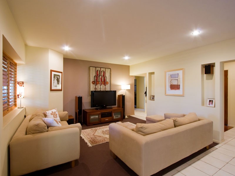 94 Brookeside Crescent, Seventeen Mile Rocks QLD 4073