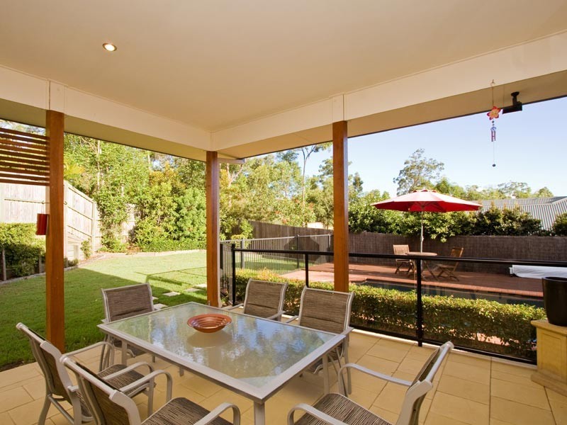 94 Brookeside Crescent, Seventeen Mile Rocks QLD 4073