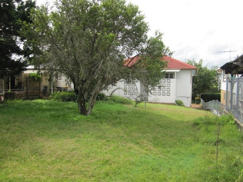 40 Park Road, Graceville QLD 4075