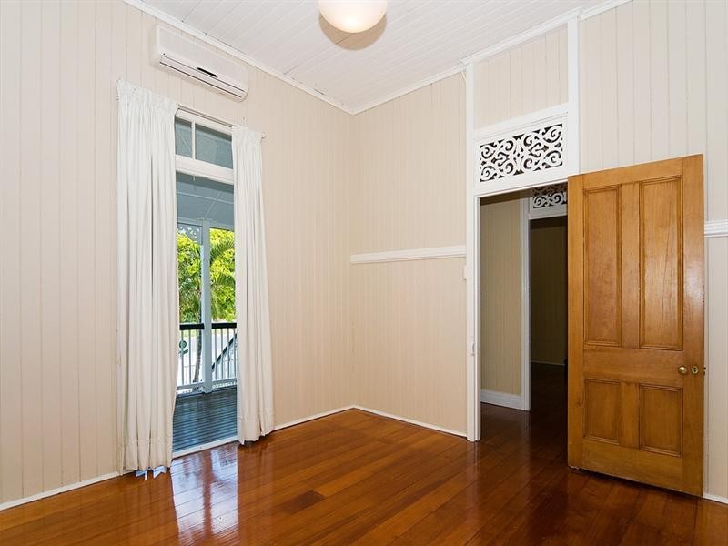 9 Cormack Street, Sherwood QLD 4075