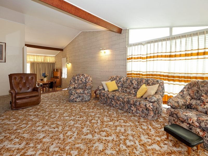 10 Masterton Street, Oxley QLD 4075