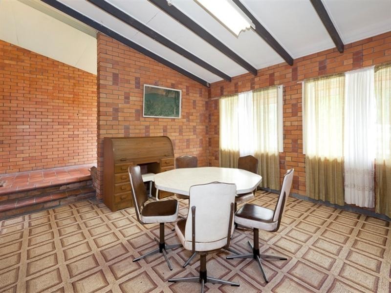 10 Masterton Street, Oxley QLD 4075