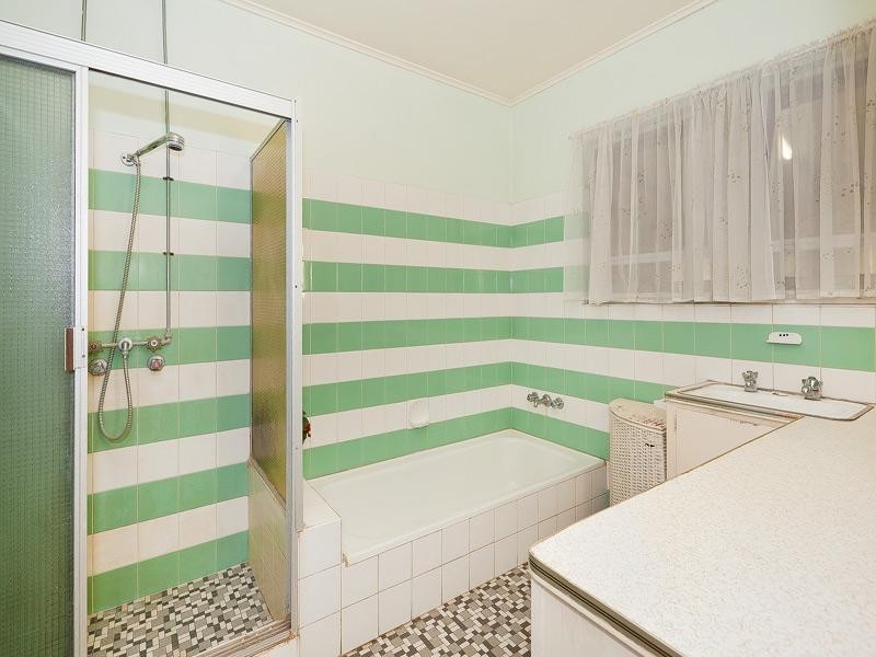 10 Masterton Street, Oxley QLD 4075