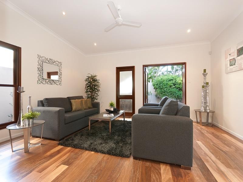 373 Verney Road East, Graceville QLD 4075