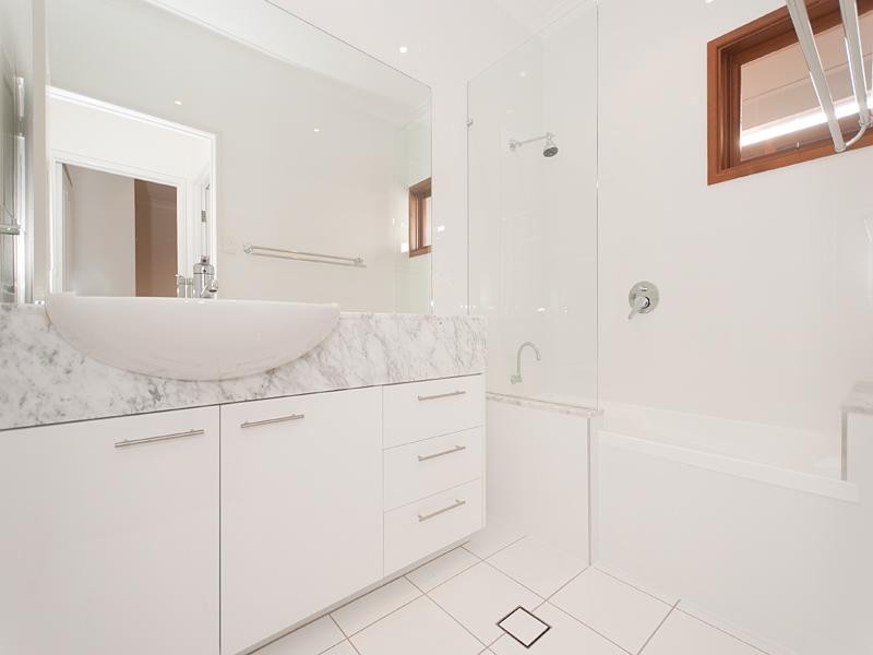 373 Verney Road East, Graceville QLD 4075