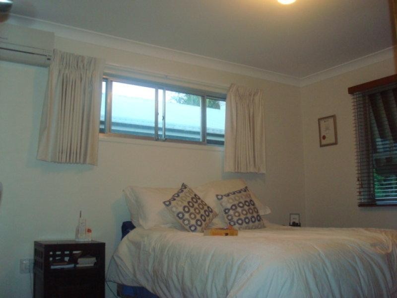 92 Dewar Terrace, Sherwood QLD 4075