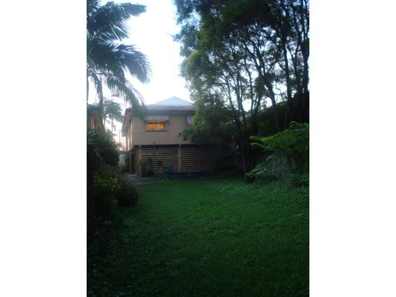 92 Dewar Terrace, Sherwood QLD 4075