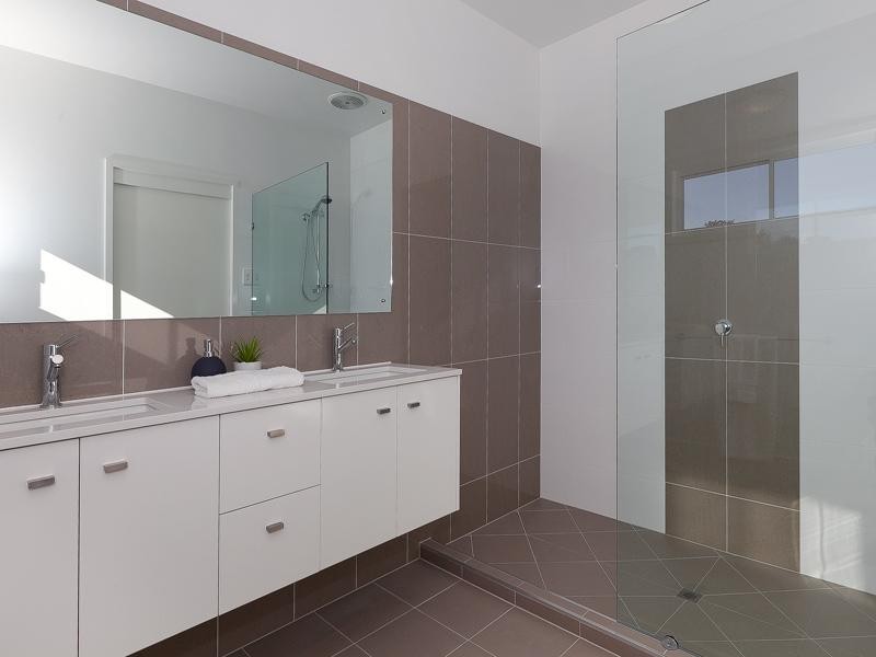 26 Acacia Avenue, Graceville QLD 4075