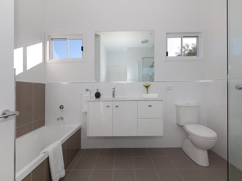 26 Acacia Avenue, Graceville QLD 4075