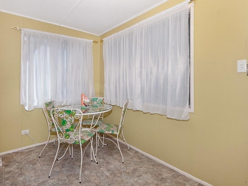 82 Lancelot Street, Tennyson QLD 4105