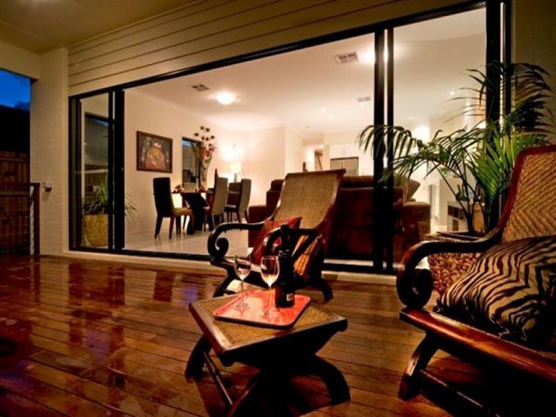 24 Tweedale Street, Graceville QLD 4075