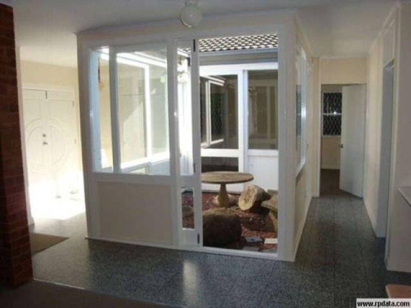 153 Honour Avenue, Chelmer QLD 4068