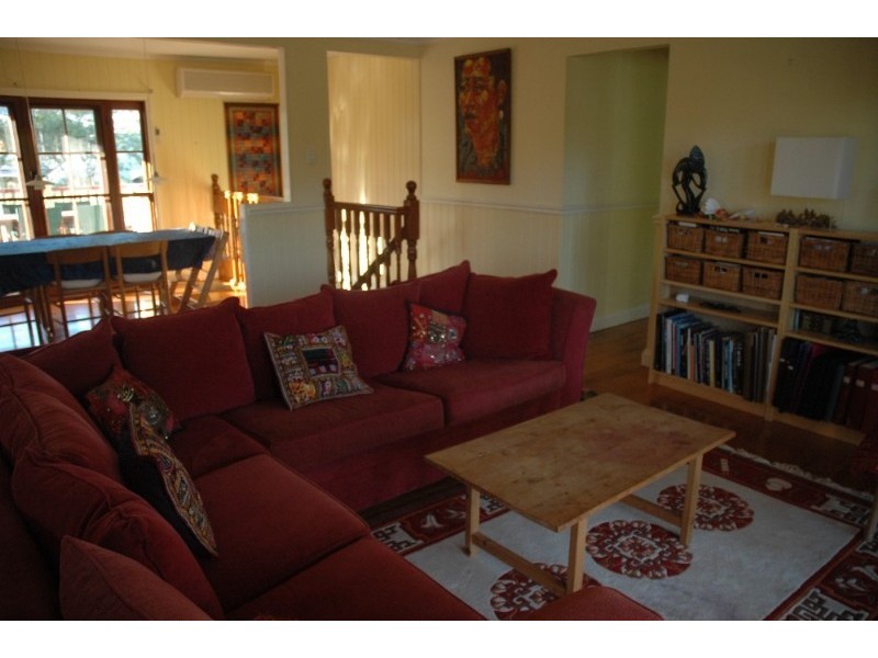 24 Thomas Street, Sherwood QLD 4075