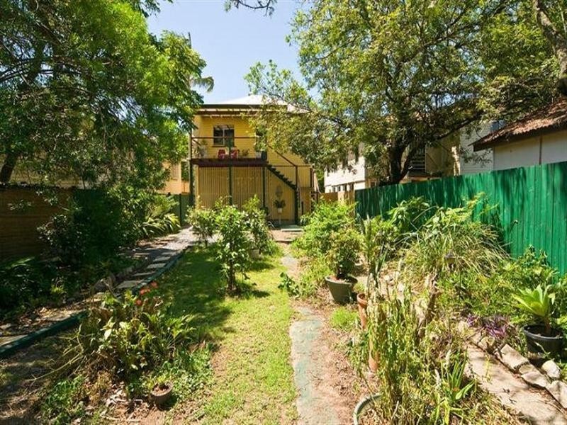 32 Lancelot Street, Tennyson QLD 4105