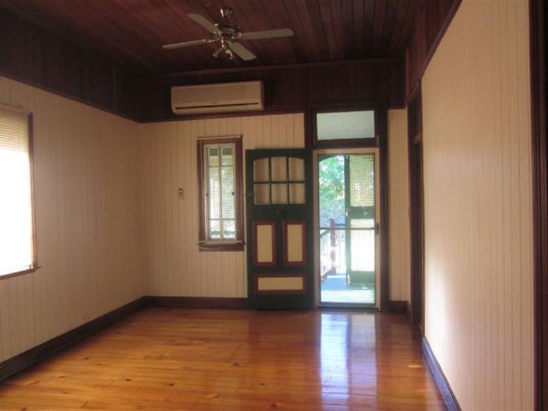 223 Verney Road East, Graceville QLD 4075