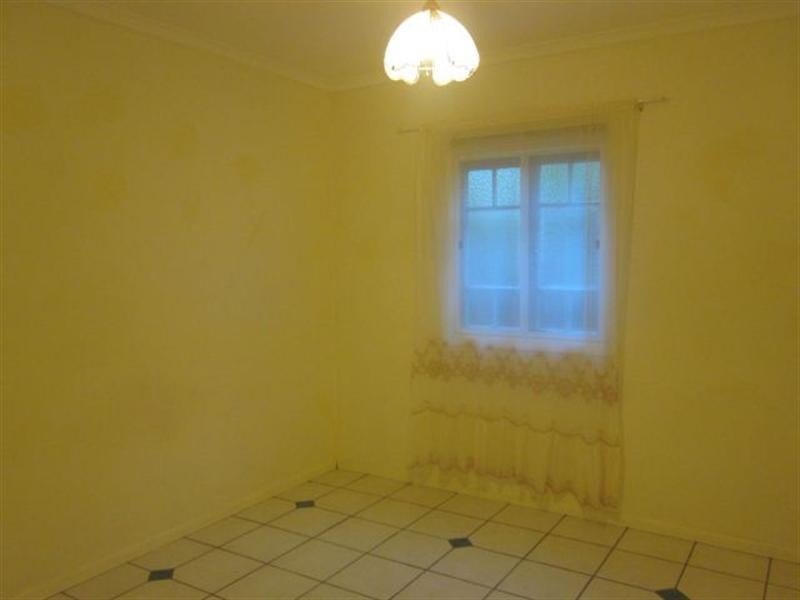 223 Verney Road East, Graceville QLD 4075