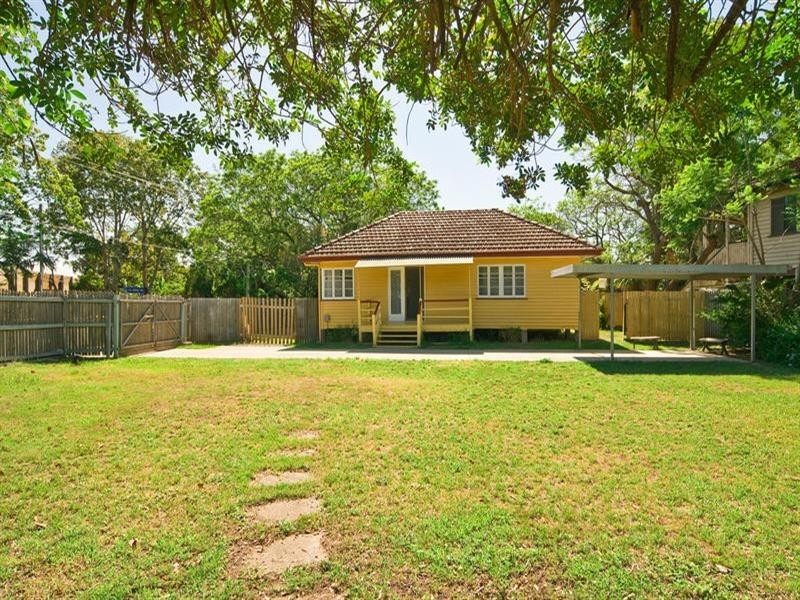 4 David Street, Tennyson QLD 4105