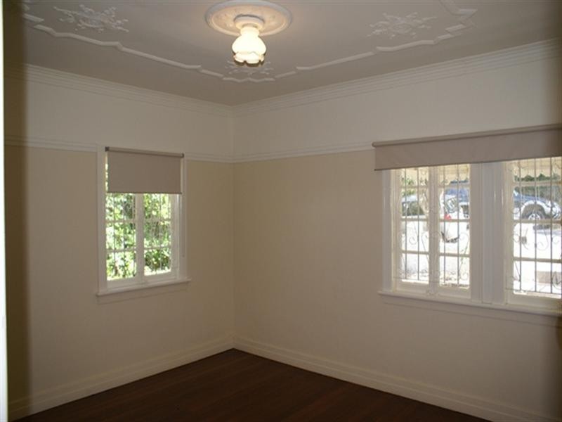 24 Henderson Street, Oxley QLD 4075