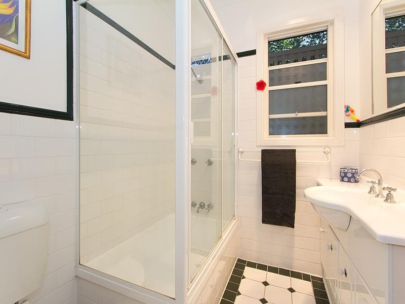 170 Strong Avenue, Graceville QLD 4075