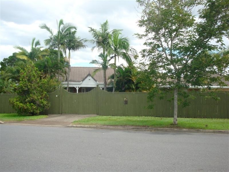 13 Plumer Street, Sherwood QLD 4075