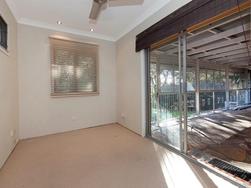 54 Fort Road, Oxley QLD 4075