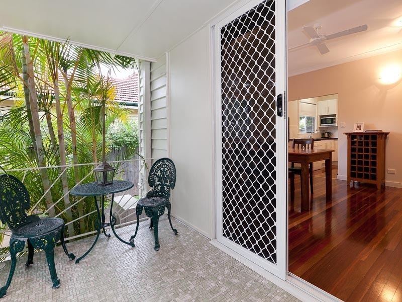 46 Oxley Station Road, Oxley QLD 4075