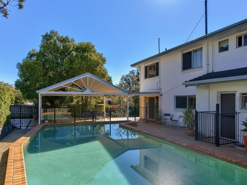 132 Mt Ommaney Drive, Jindalee QLD 4074