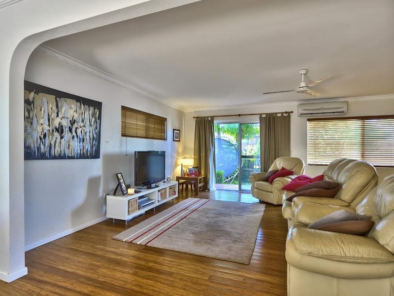 132 Mt Ommaney Drive, Jindalee QLD 4074