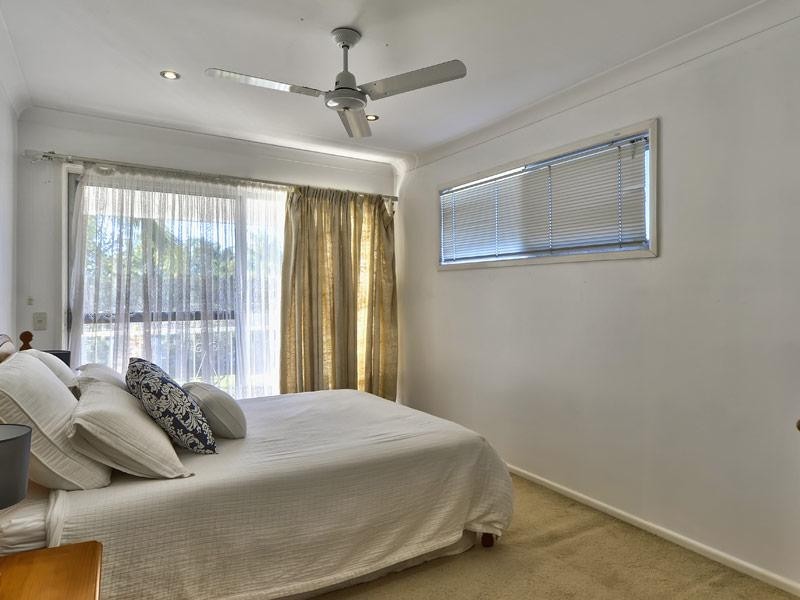 132 Mt Ommaney Drive, Jindalee QLD 4074