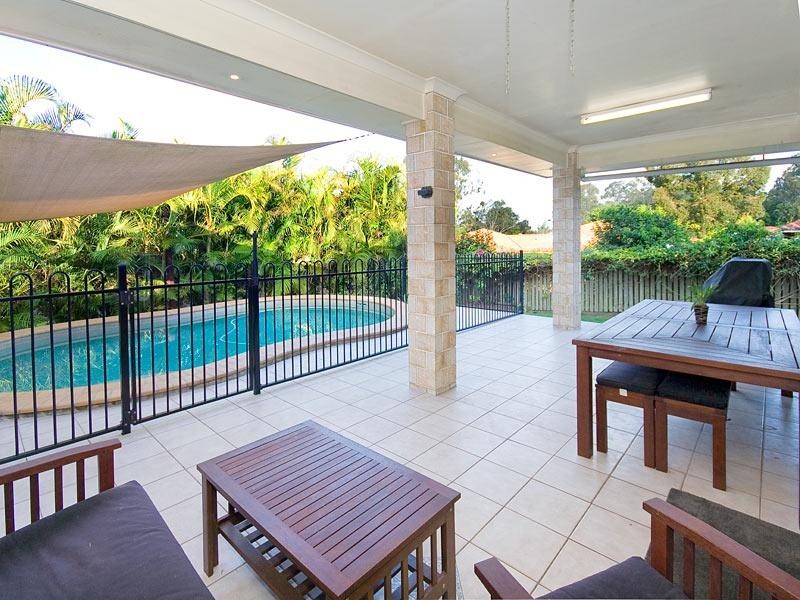 10 Selkirk Close, Oxley QLD 4075