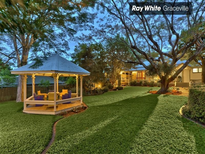 61 Wylie Street, Graceville QLD 4075