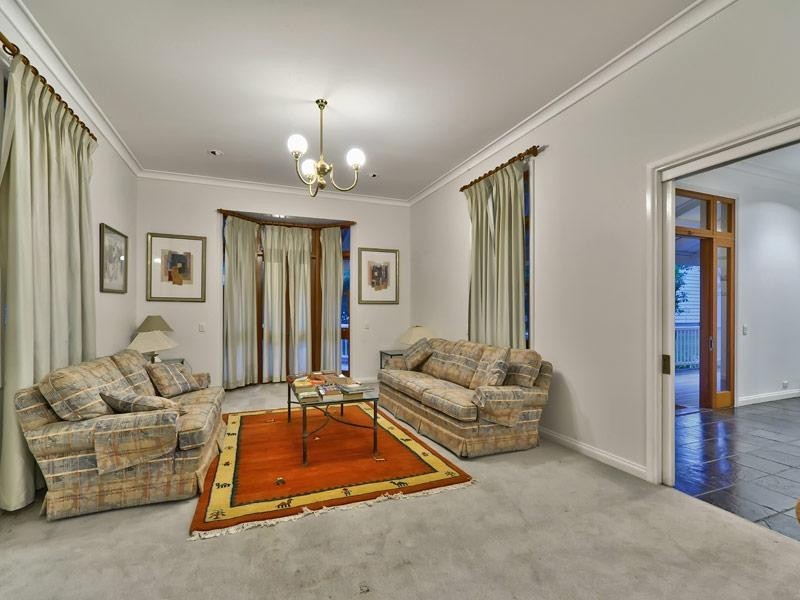 61 Wylie Street, Graceville QLD 4075