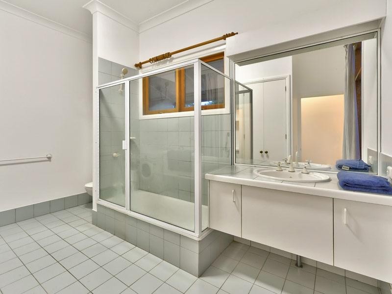 61 Wylie Street, Graceville QLD 4075